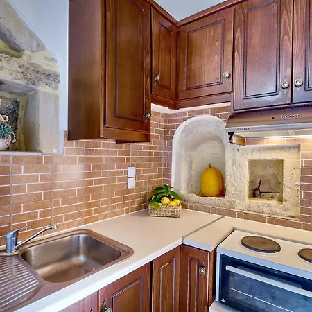 Vaggelis Little Stone House *
