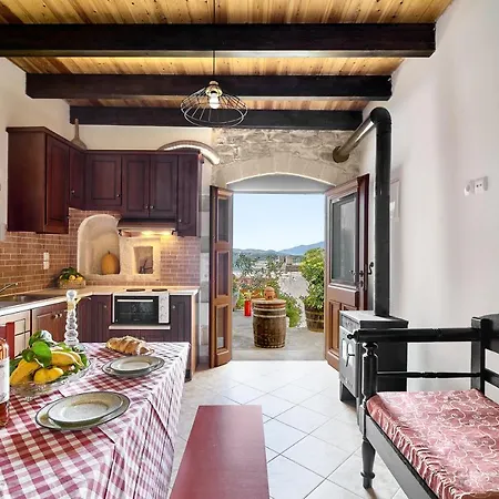 Holiday home Vaggelis Little Stone House